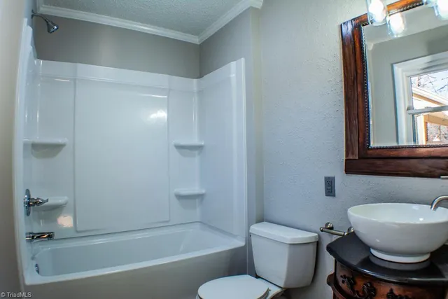 $1,695 | 1655 Little Creek Circle, Winston-Salem, NC 27103