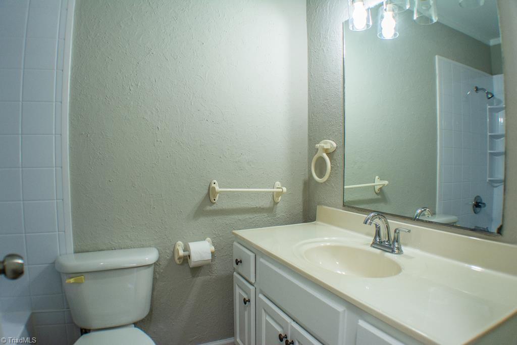 1655 Little Creek Circle Winston-Salem, NC 27103 - Photo 9 of 12