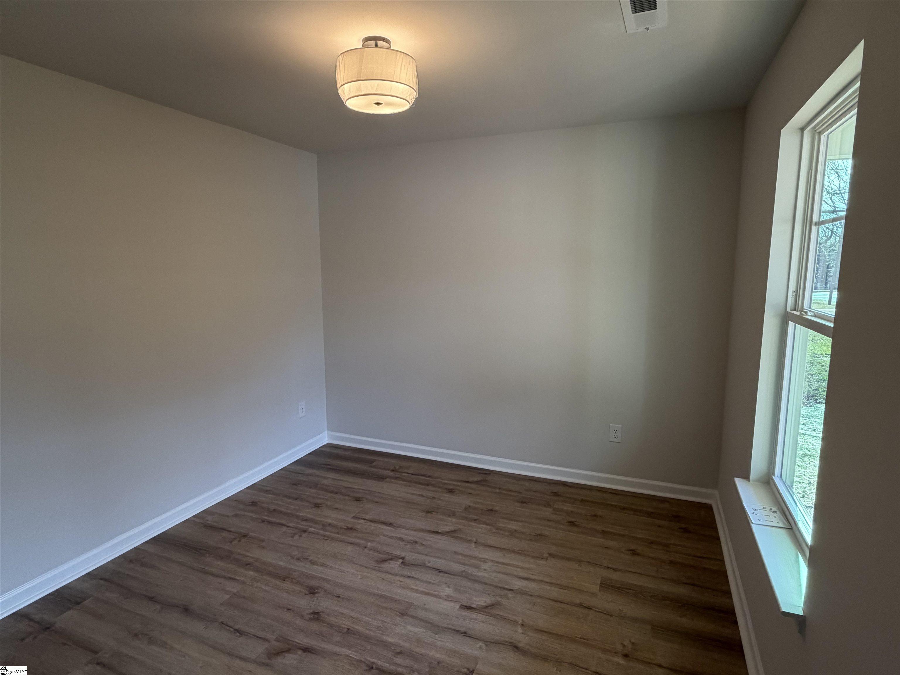 105 Riddle Street Laurens, SC 29360 - Photo 2 of 11