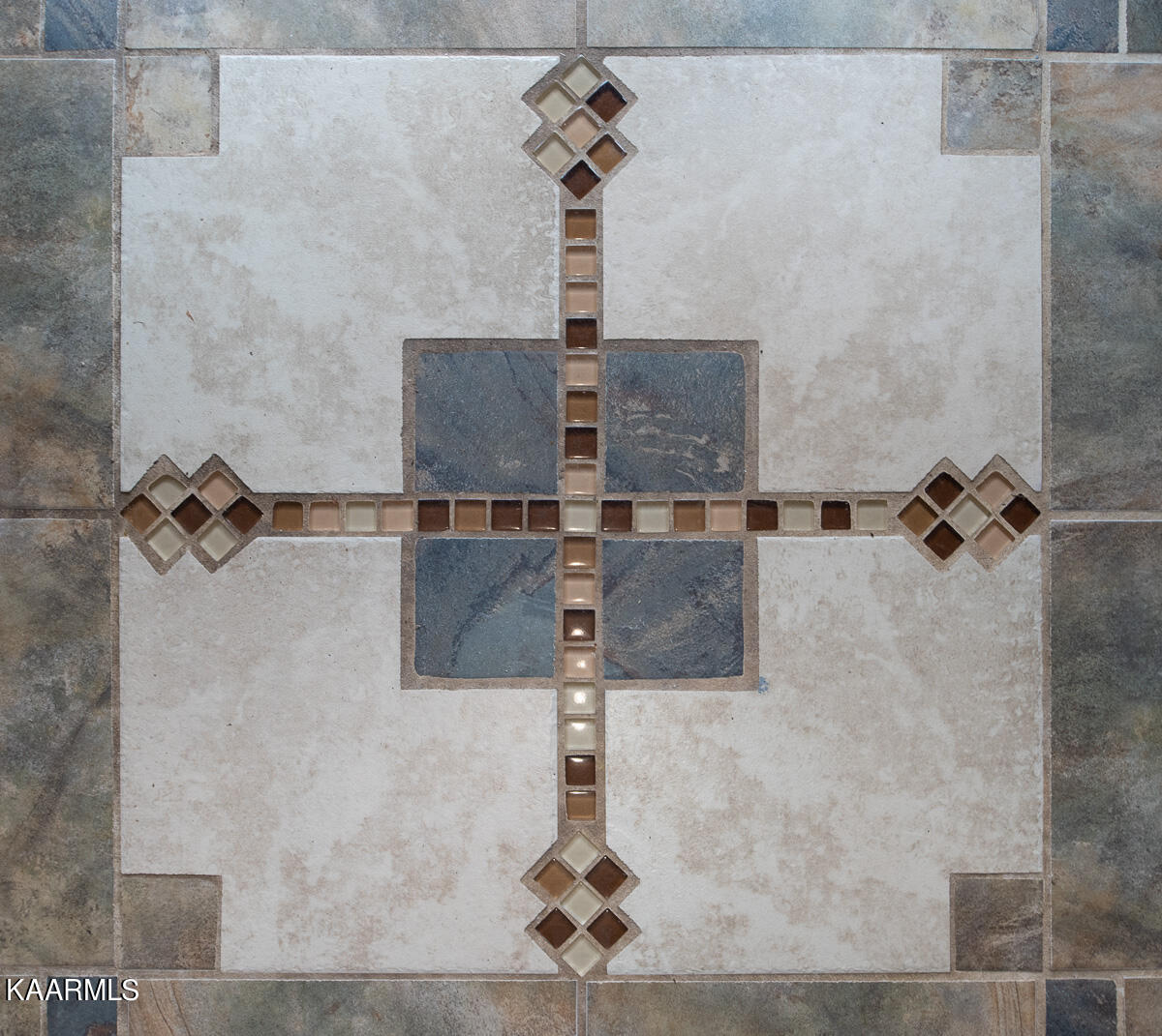 155 Pond Road Oliver Springs, TN 37840 - Photo 18 of 18 Tile Entry
