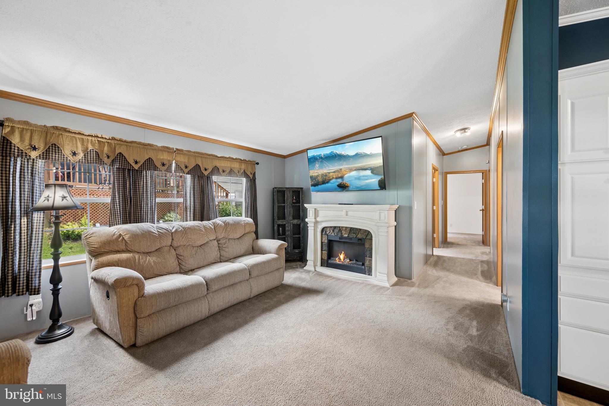 61 Glen Roy Road Nottingham, PA 19362 - Photo 8 of 30 Spacious living room