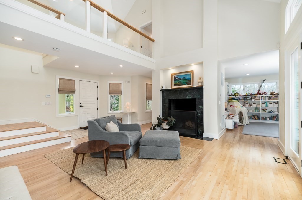 33 Forster Road Manchester, MA 01944 - Photo 8 of 41