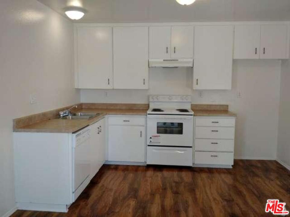 255 South Ventura Road Port Hueneme, CA 93041 - Photo 3 of 12