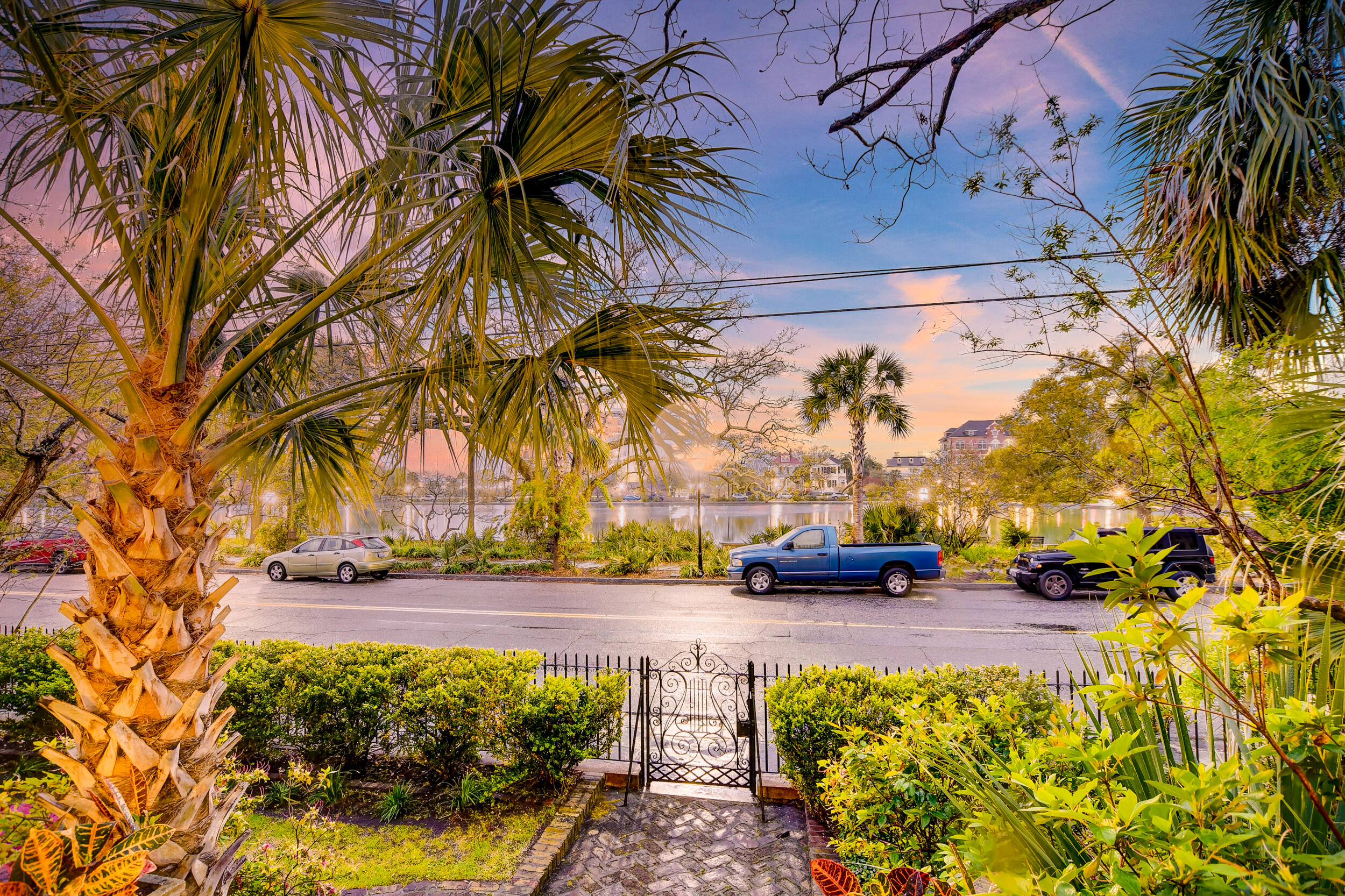 50 Rutledge Avenue Charleston, SC 29401 - Photo 5 of 82 DSC_8728_29_30_31_32-Edit