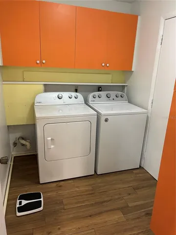 $3,495 | 2866 East Rainbow Circle, Sarasota, FL 34231