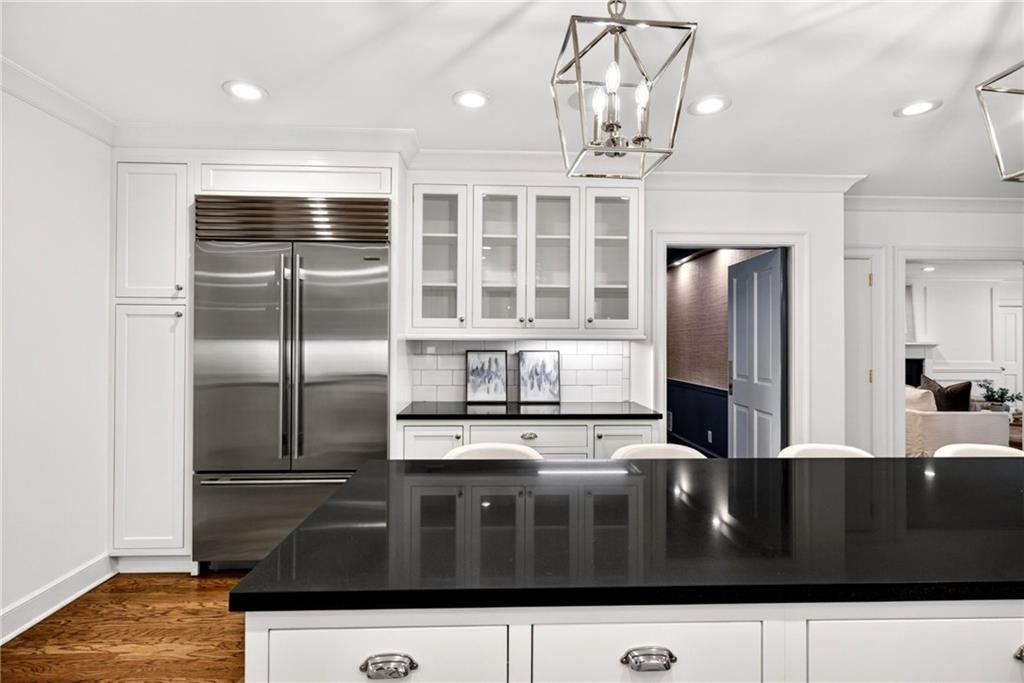 62 Blackland Road Northwest Atlanta, GA 30342 - Photo 8 of 40