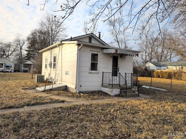 $35,000 | 3236 Royalton Avenue, Breckenridge Hills, MO 63114