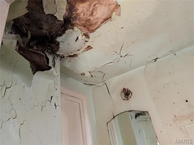 $35,000 | 3236 Royalton Avenue, Breckenridge Hills, MO 63114