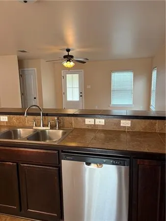 $1,700 | 18025 Bass Lake Trail, Ponchatoula, LA 70454