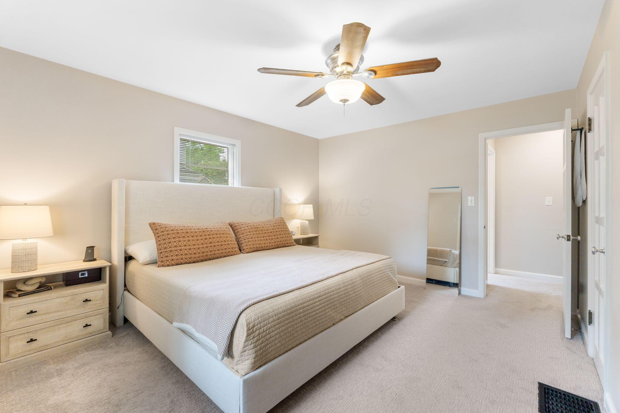 2222 Harwitch Road Columbus, OH 43221 - Photo 17 of 47 2222 Harwitch Rd (Interior)-21
