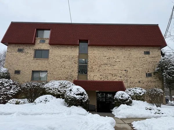 $1,900 | 43-51 Albion Street, Unit C9, Melrose, MA 02176