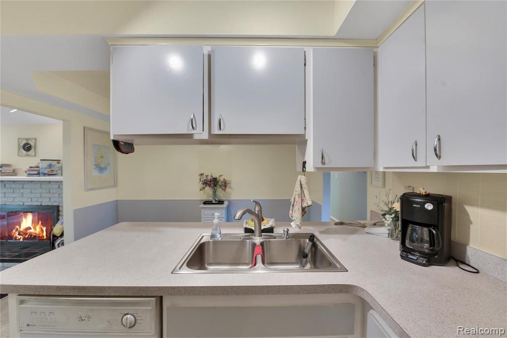 1360 New Life Lane Rochester Hills, MI 48309 - Photo 8 of 35