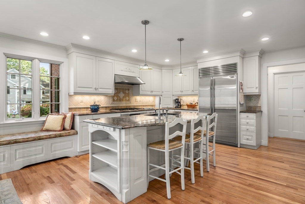 60 Dover Road Wellesley, MA 02482 - Photo 12 of 36
