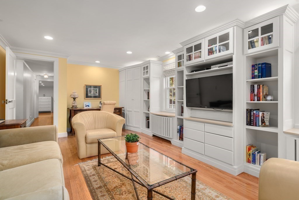 60 Dover Road Wellesley, MA 02482 - Photo 19 of 36