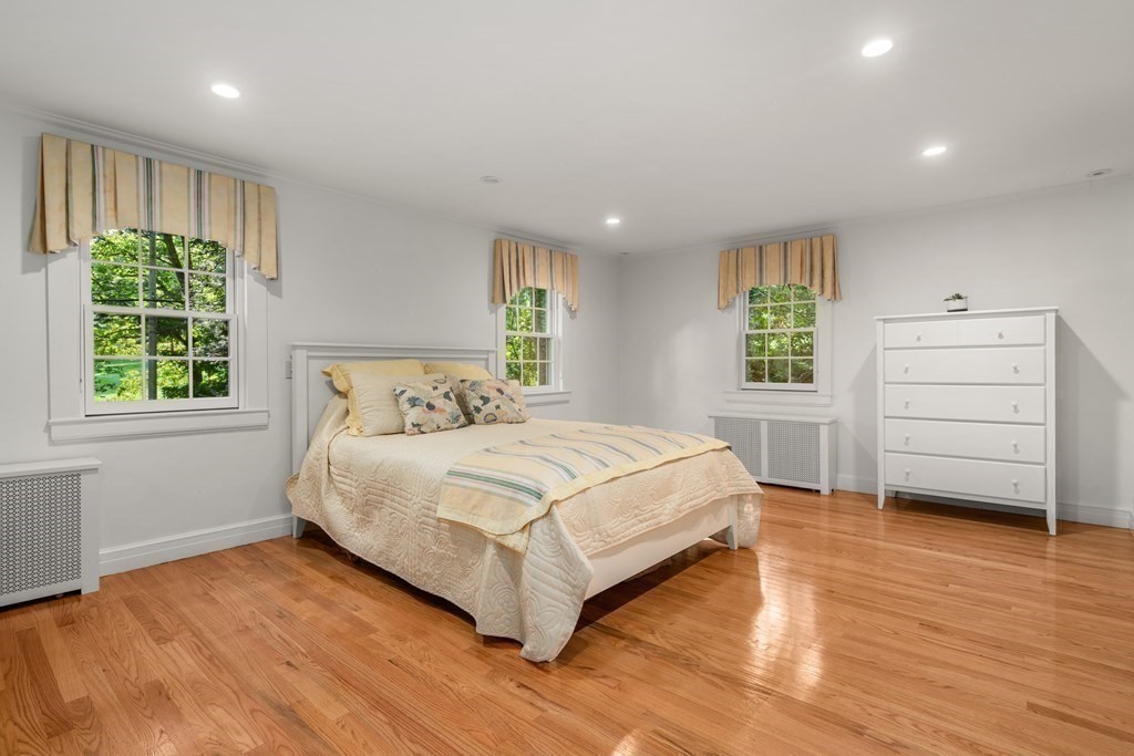 60 Dover Road Wellesley, MA 02482 - Photo 20 of 36