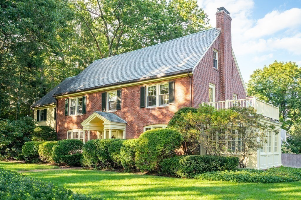 60 Dover Road Wellesley, MA 02482 - Photo 2 of 36