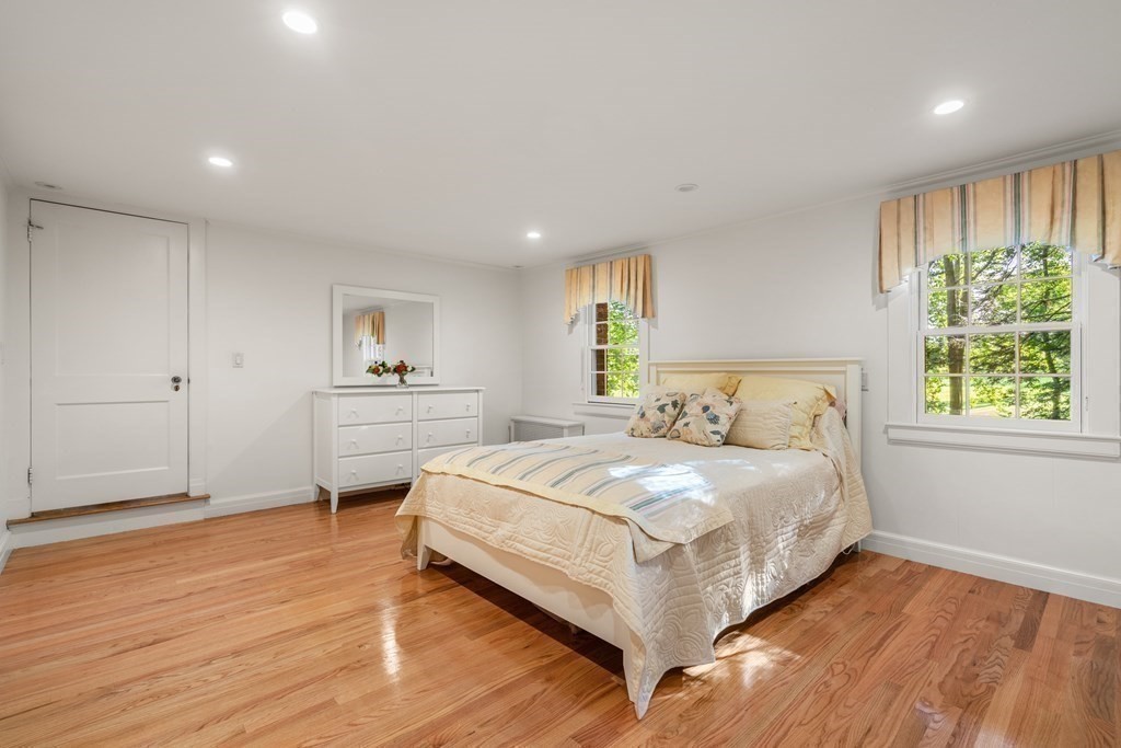 60 Dover Road Wellesley, MA 02482 - Photo 21 of 36