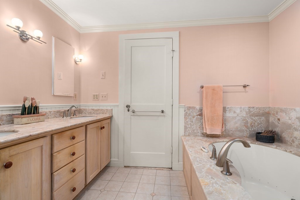 60 Dover Road Wellesley, MA 02482 - Photo 22 of 36