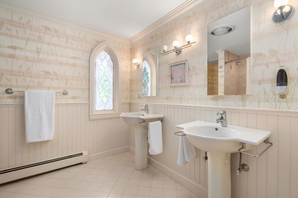60 Dover Road Wellesley, MA 02482 - Photo 25 of 36