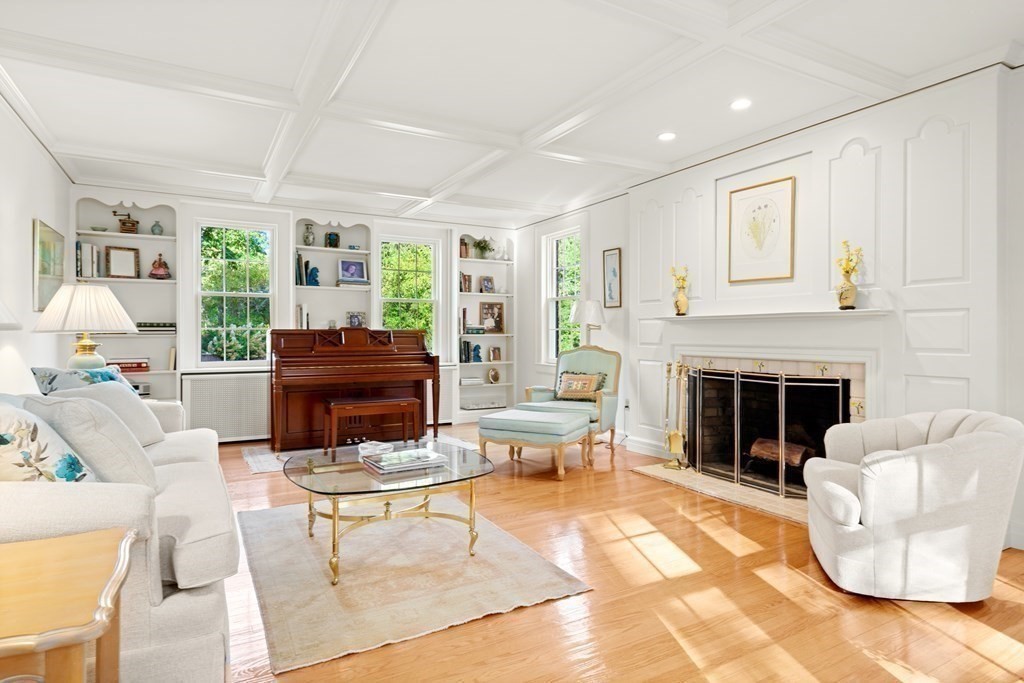 60 Dover Road Wellesley, MA 02482 - Photo 5 of 36