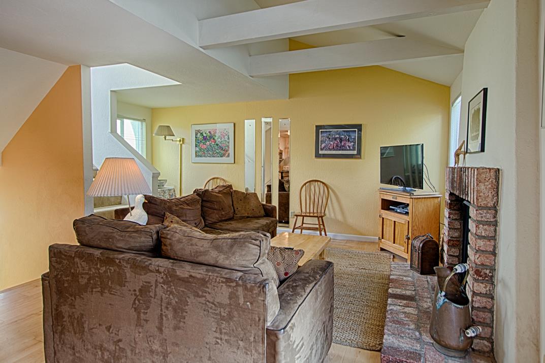 124 Stephen Road Aptos, CA 95003 - Photo 4 of 22 Gallery Image 4