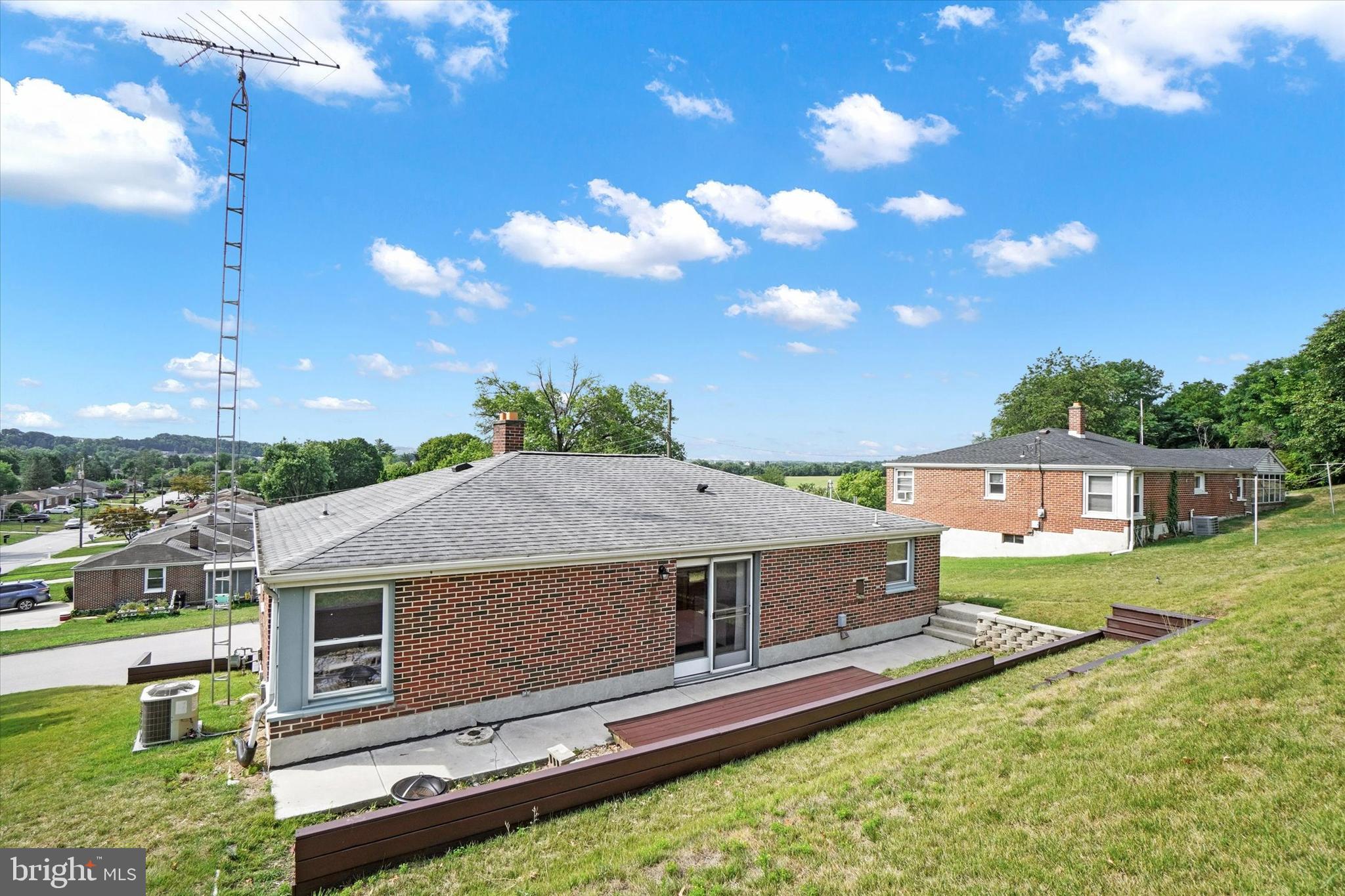 213 West Locust Lane York, PA 17406 - Photo 27 of 31 Gallery Image 27