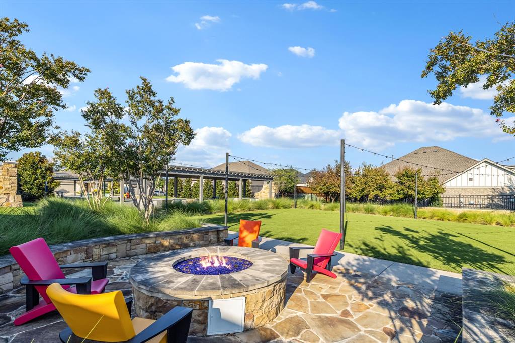 1302 Shorefront Drive Allen, TX 75013 - Photo 31 of 40 a view of an chairs and table in patio