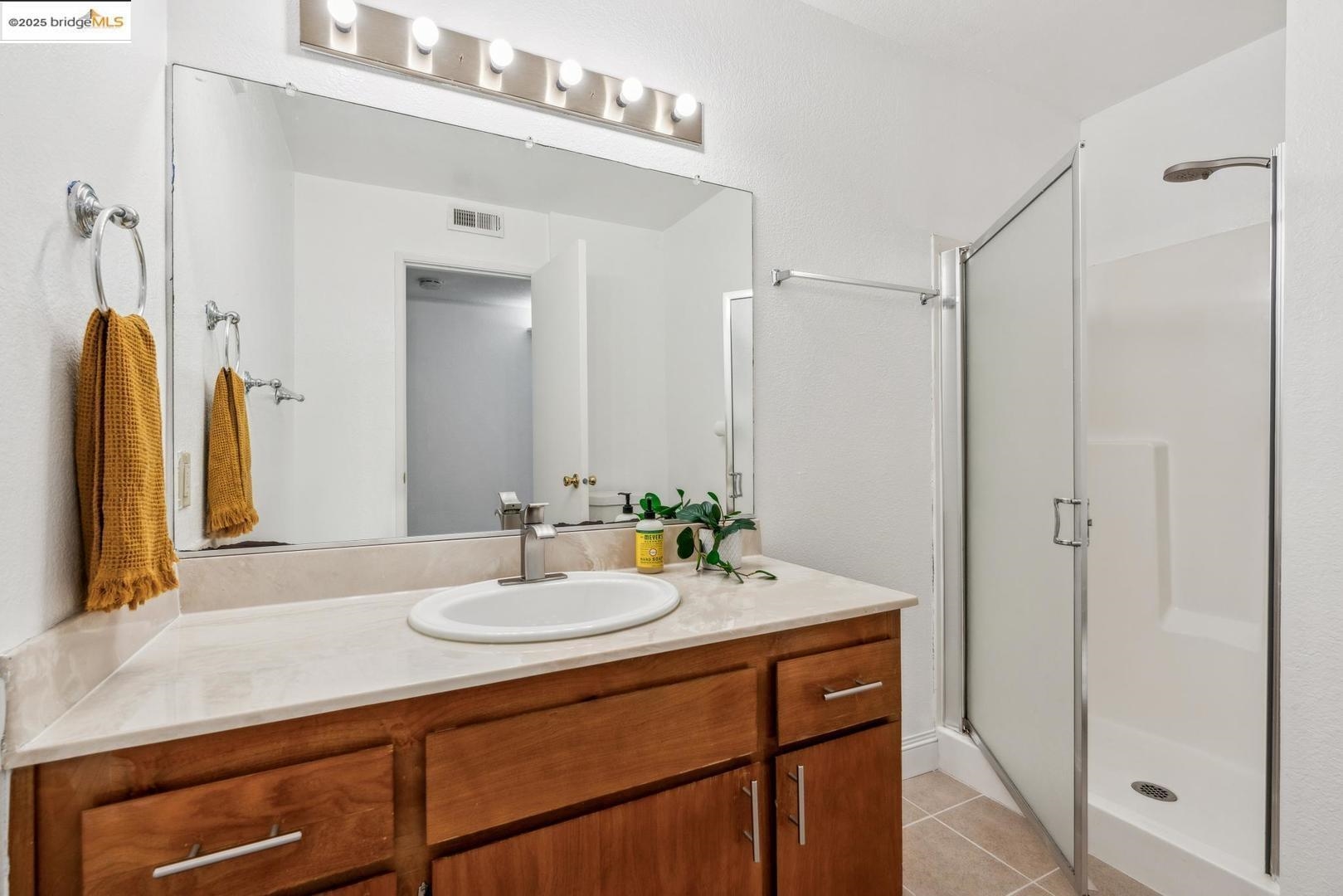 2121 Vale Road, Unit 121 San Pablo, CA 94806 - Photo 11 of 24