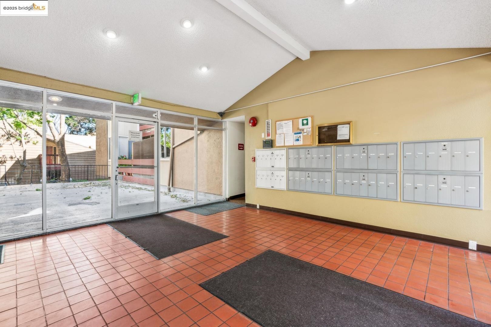 2121 Vale Road, Unit 121 San Pablo, CA 94806 - Photo 18 of 24