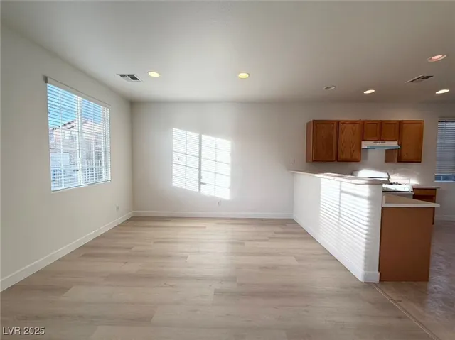 $1,895 | 9888 Fountain Walk Avenue, Las Vegas, NV 89149