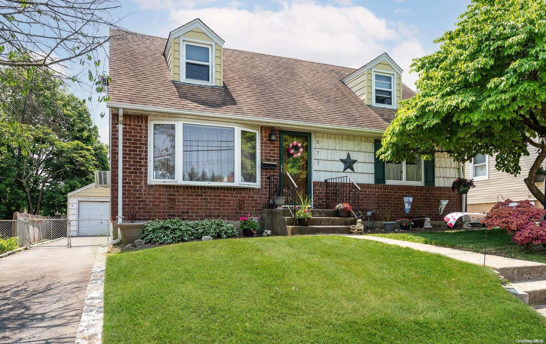 277 Rudolf Road Mineola, NY 11501 - Photo 1 of 1 Gallery Image 1