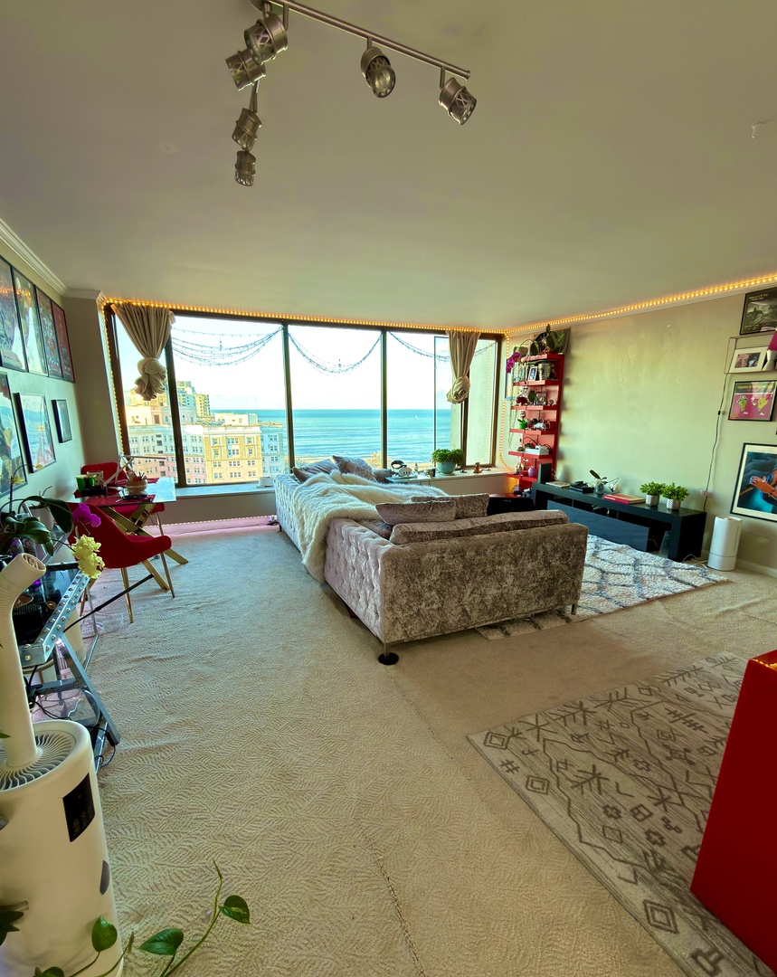 5455 North Sheridan Road, Unit 2703 Chicago, IL 60640 - Photo 2 of 12