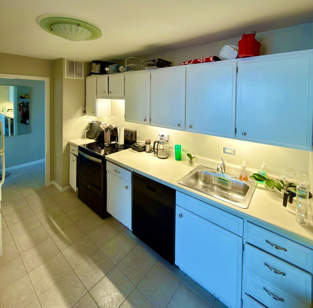 5455 North Sheridan Road, Unit 2703 Chicago, IL 60640 - Photo 9 of 12