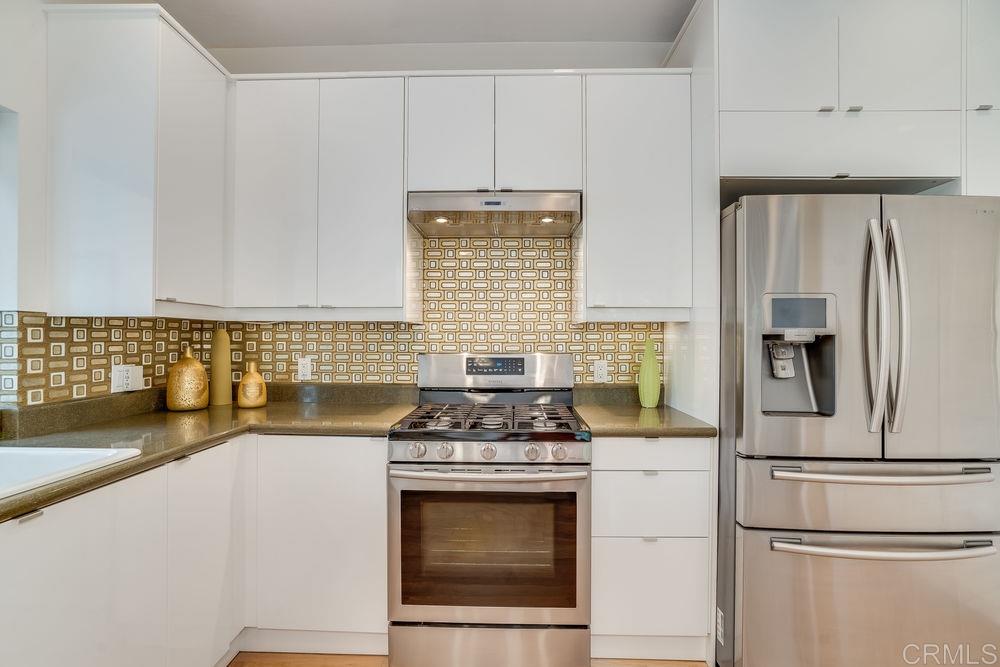 637 Neptune Avenue Encinitas, CA 92024 - Photo 11 of 25