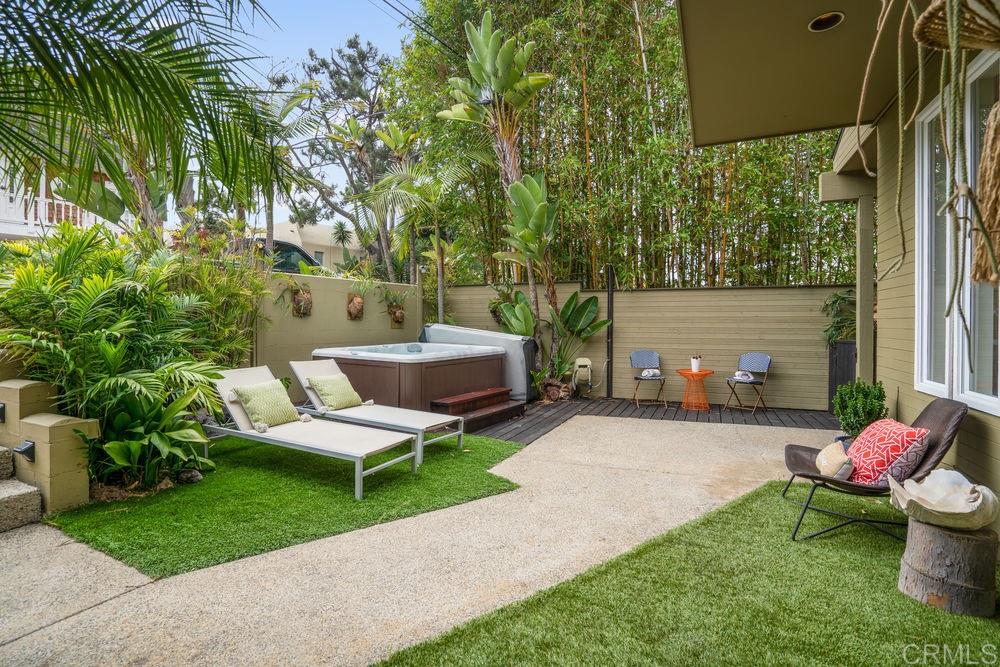 637 Neptune Avenue Encinitas, CA 92024 - Photo 3 of 25