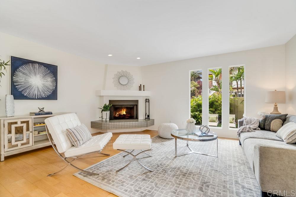 637 Neptune Avenue Encinitas, CA 92024 - Photo 5 of 25