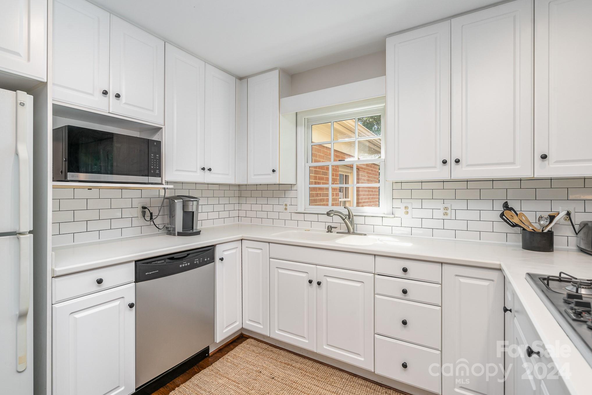 5950 Brace Road Charlotte, NC 28211 - Photo 14 of 39 Gallery Image 14