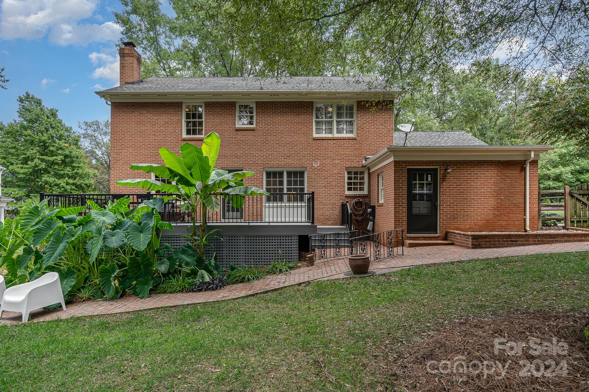 5950 Brace Road Charlotte, NC 28211 - Photo 30 of 39 Gallery Image 30