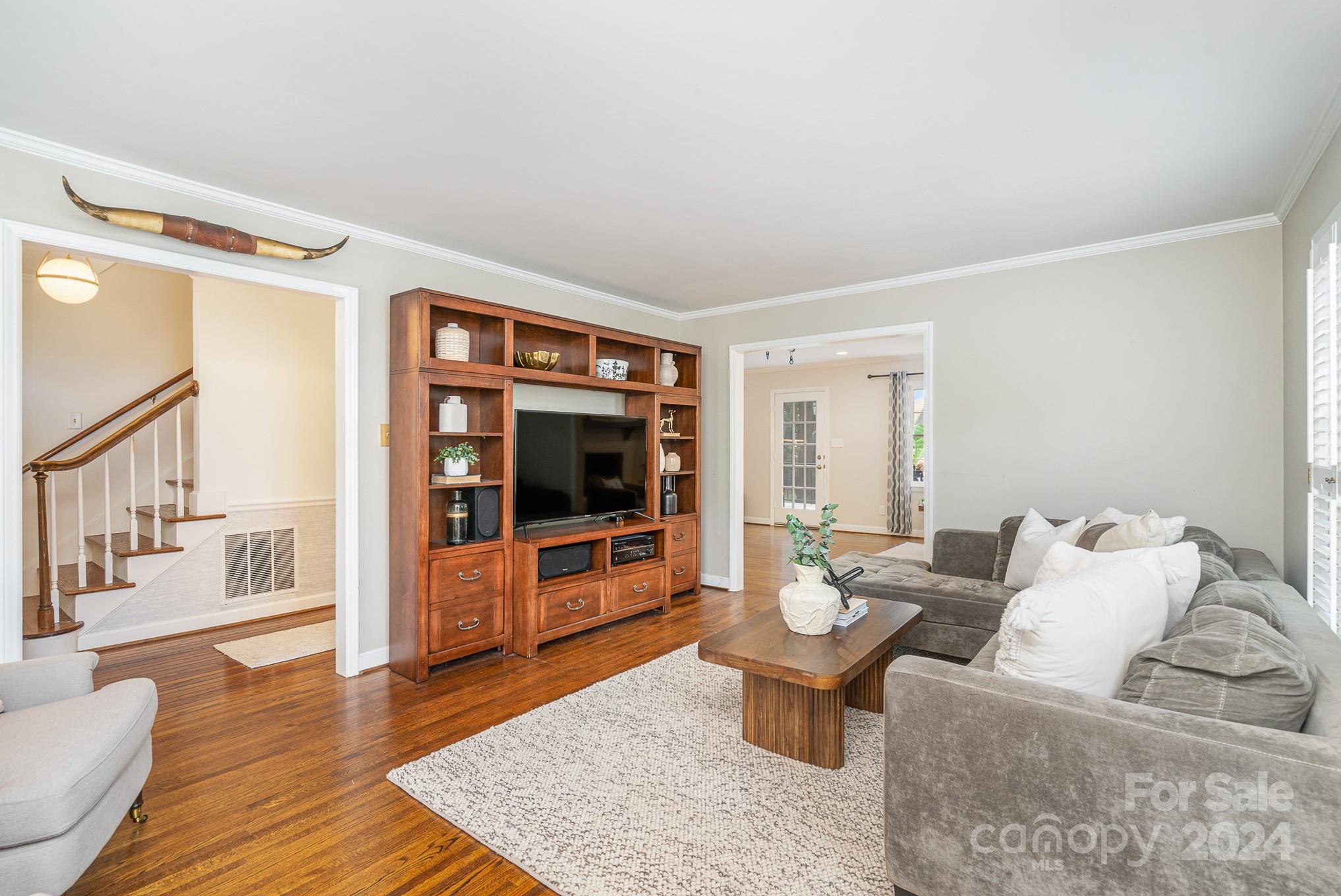 5950 Brace Road Charlotte, NC 28211 - Photo 5 of 39 Gallery Image 5