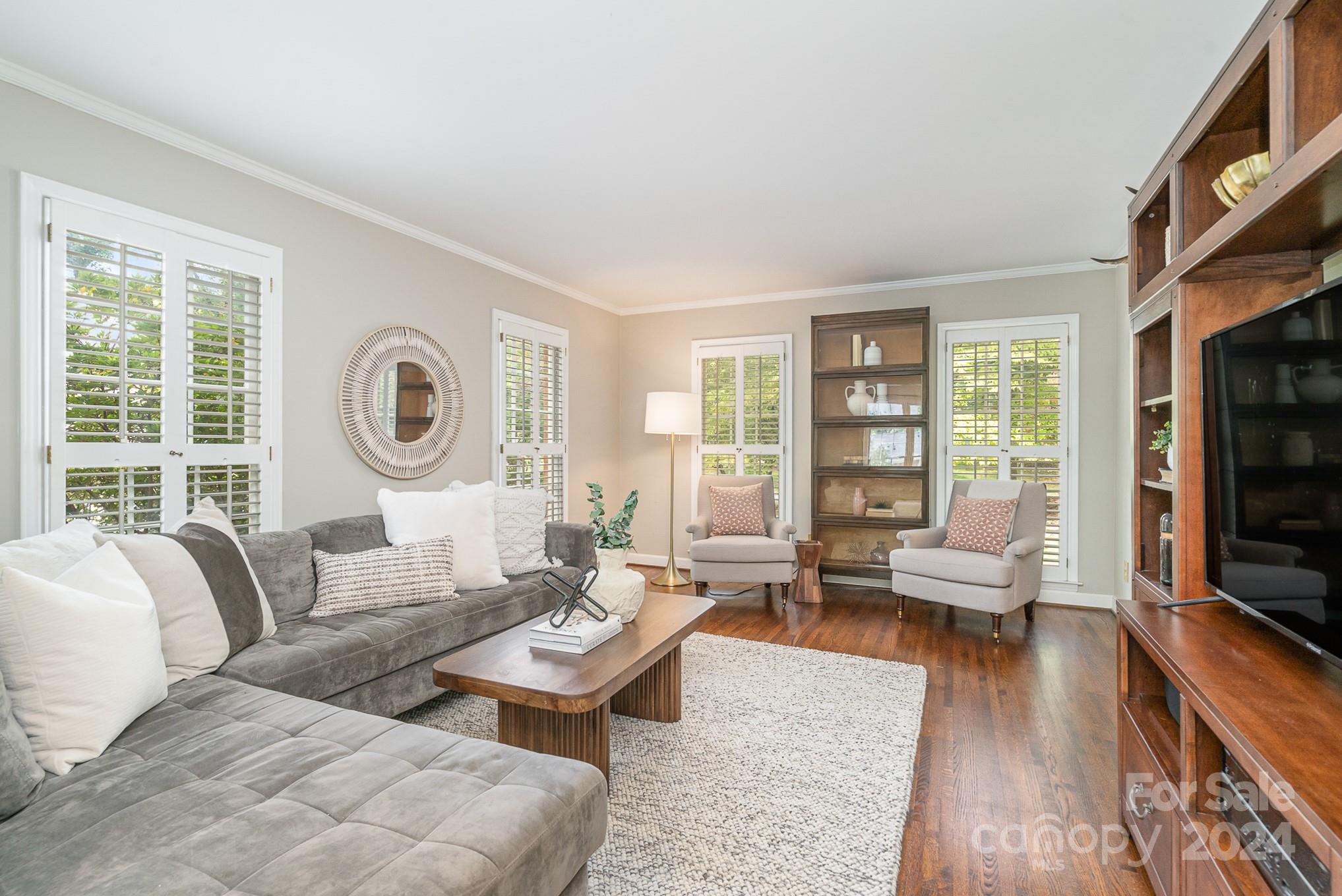 5950 Brace Road Charlotte, NC 28211 - Photo 6 of 39 Gallery Image 6
