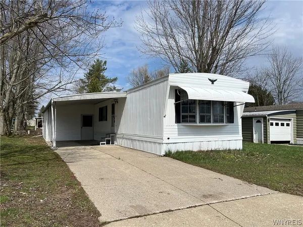$44,900 | 35 Holly Street, Newstead, NY 14001
