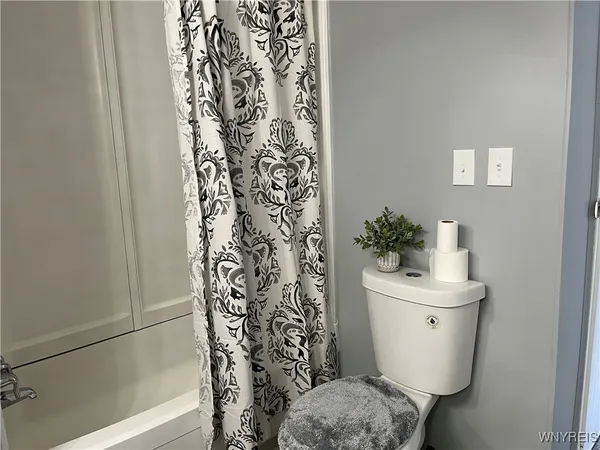 $44,900 | 35 Holly Street, Newstead, NY 14001