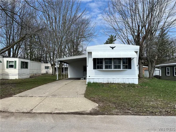 $44,900 | 35 Holly Street, Newstead, NY 14001