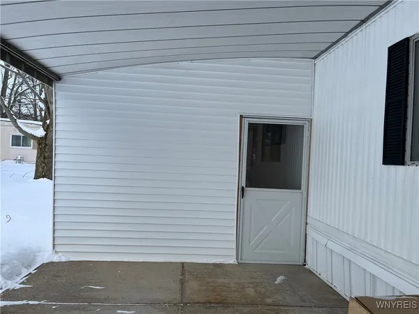 $44,900 | 35 Holly Street, Newstead, NY 14001