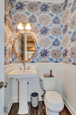 $1,350,000 | 117 South La Grange Road, La Grange, IL 60525