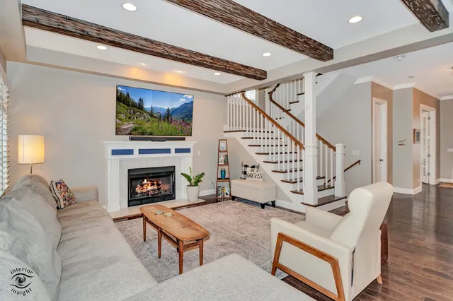 $1,350,000 | 117 South La Grange Road, La Grange, IL 60525