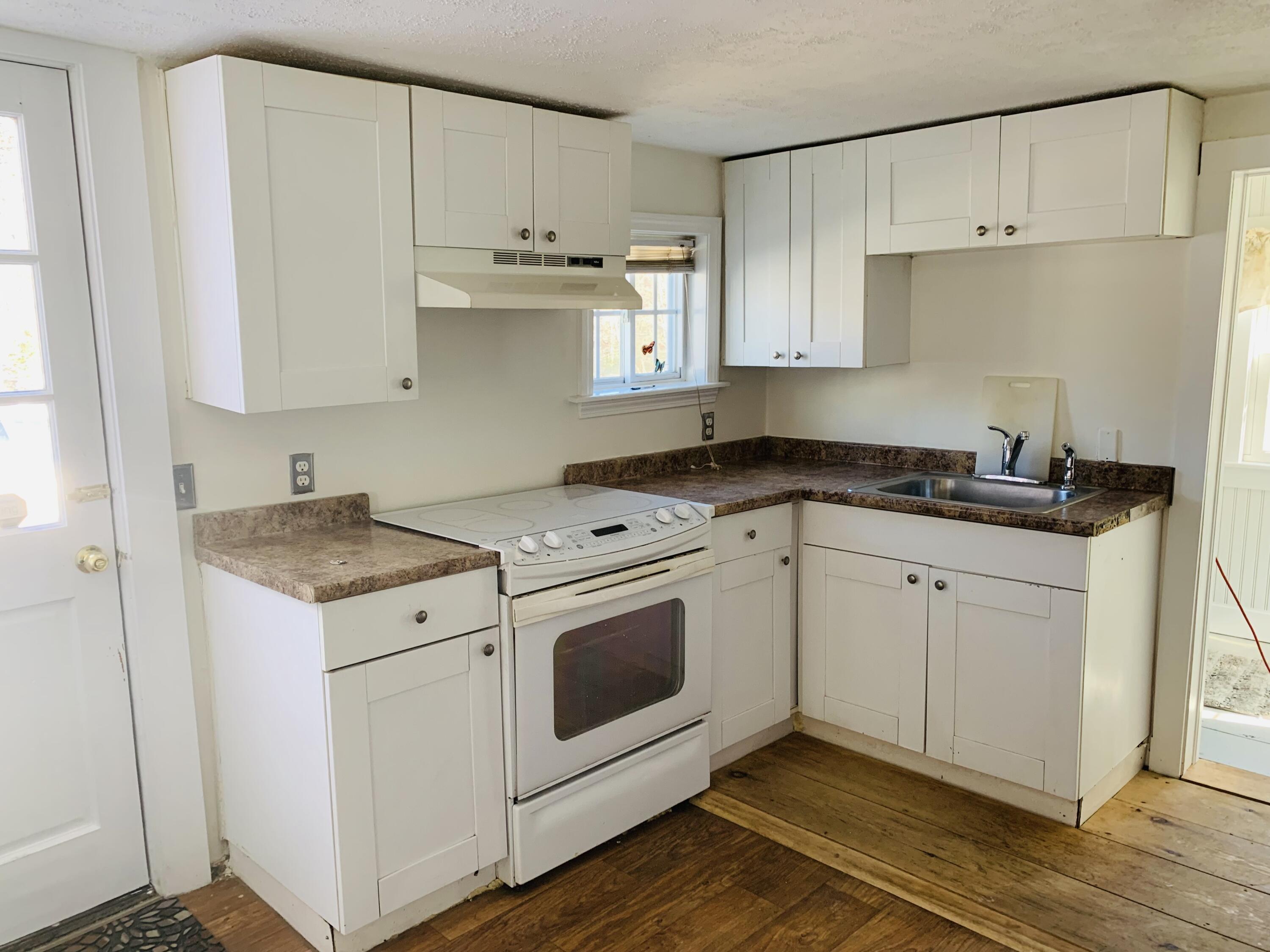218 Great Neck Road North Mashpee, MA 02649 - Photo 2 of 14 kitchen1
