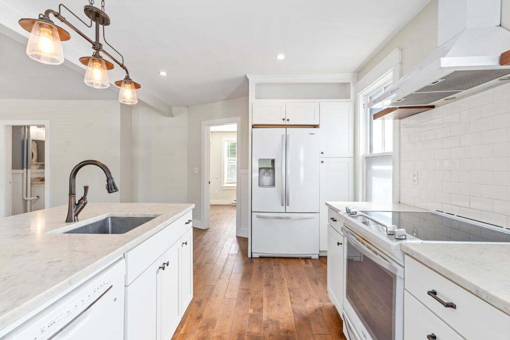 736 Forest Avenue Portland, ME 04103 - Photo 10 of 28 DSC08040