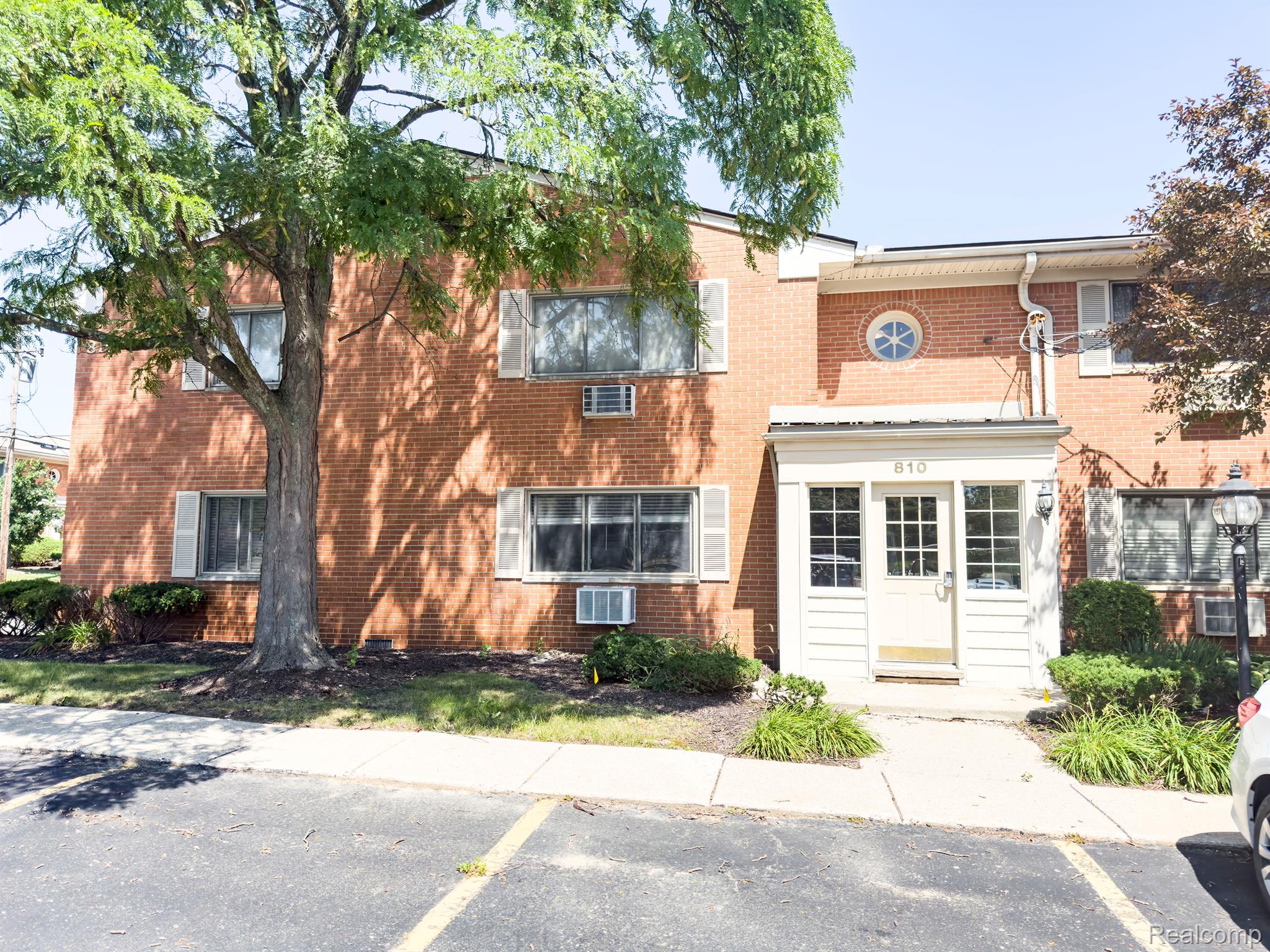 810 Plate Street, Unit 203 Rochester, MI 48307 - Photo 1 of 7 Gallery Image 1