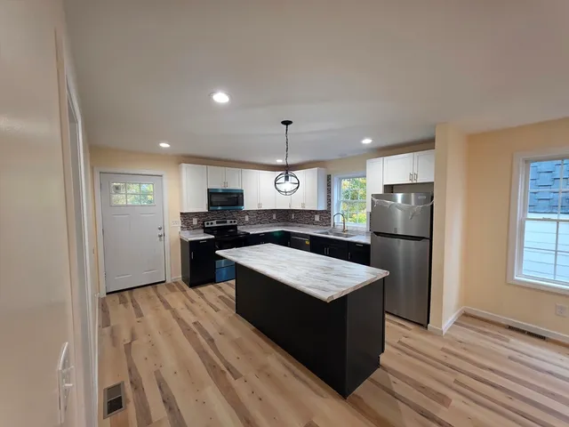 $3,000 | 871 Worthington Street, Unit 871, Springfield, MA 01105